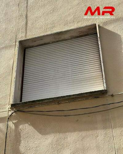 Rehabilitamos una fachada en altura y eliminamos humedades en una ventana sin necesidad de andamios