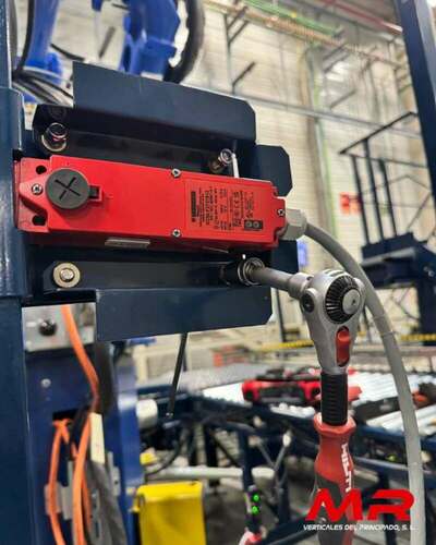 Trabajos recientes de robótica industrial en la planta de Michelin en Valladolid, con montaje y ajuste de estructuras y sistemas automatizados