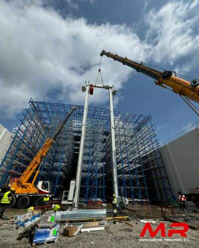 Instalación de estructuras metálicas - MR Verticales del Principado