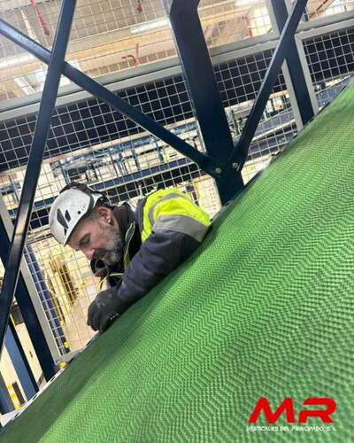 Trabajos recientes de robótica industrial en la planta de Michelin en Valladolid, con montaje y ajuste de estructuras y sistemas automatizados