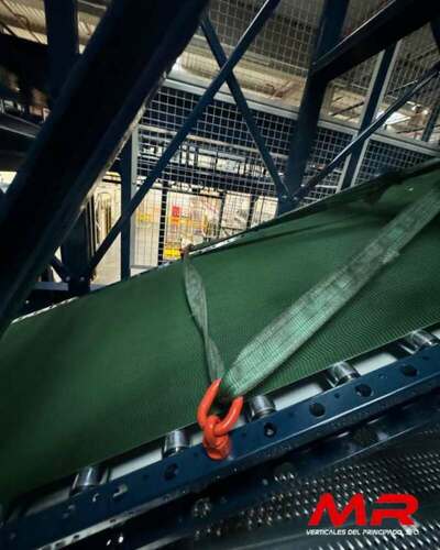 Trabajos recientes de robótica industrial en la planta de Michelin en Valladolid, con montaje y ajuste de estructuras y sistemas automatizados