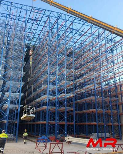 Instalación de estructuras metálicas - MR Verticales del Principado