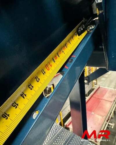 Trabajos recientes de robótica industrial en la planta de Michelin en Valladolid, con montaje y ajuste de estructuras y sistemas automatizados