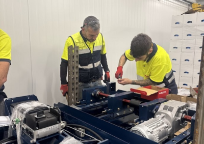 Instalación mesas transportadoras robóticas