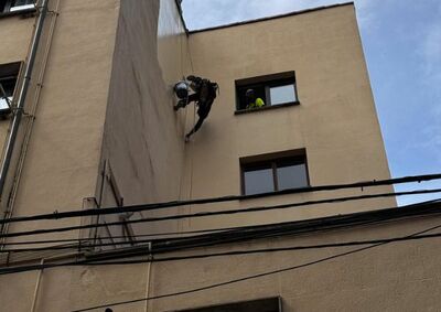La importancia de pintar patios interiores y medianeras