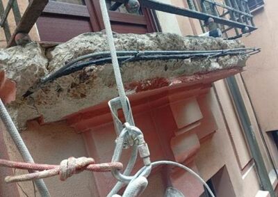 Rehabilitación de cornisa en edificio histórico