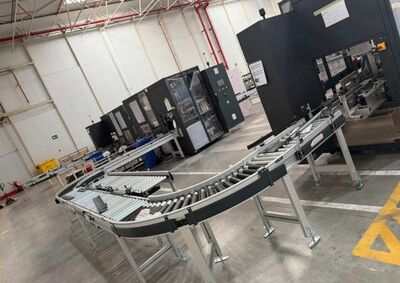Almacén robotizado para un centro logístico de envíos internacionales